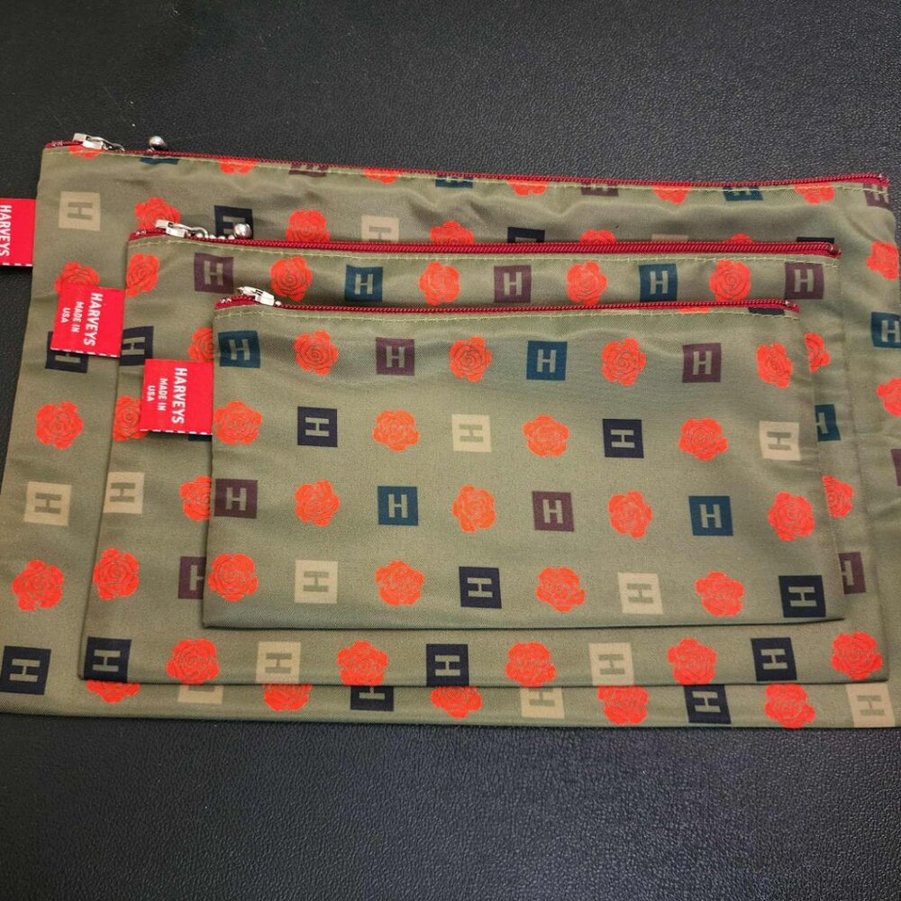 Zip n Go Pouch Set / Armed with Roses